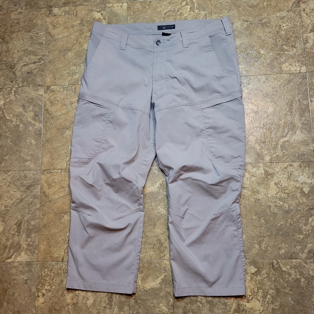 5.11 Tactical Cargo Pants Mens 38x25.5 (Tag 40x30) Beige Khaki Straight Leg